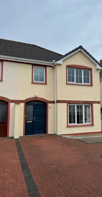 19 Woodview Park, Killeen, Tralee, Kerry, V92 Y4NP Semi-detached House — Property Partners Darragh Ó Sé
