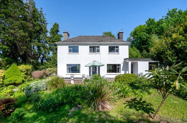 Woodside House Sound Road Kenmare County Kerry V93 X2R8 — Sherry FitzGerald Daly