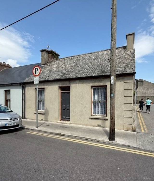 8 Charles Street, Listowel, Co. Kerry Bungalow House — Ger Carmody Estates