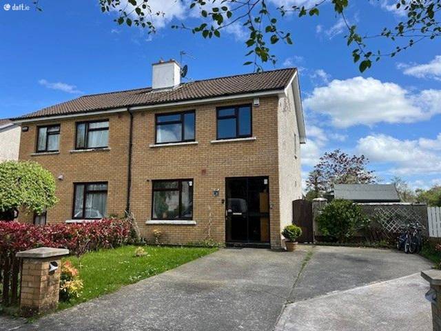 20 Manor Grove, Manor Village, Tralee, Co. Kerry Semi-detached House — Ger Carmody Estates