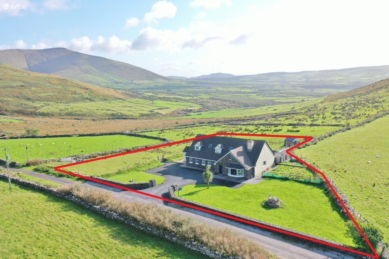Detached HouseCoumbowler, Dingle, Co. Kerry — Daire McCann Property