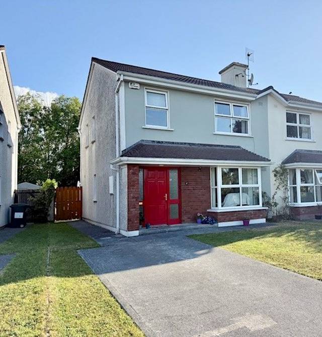 17 Cilldara, Oakpark, Tralee, Co. Kerry Semi-detached House — Ger Carmody Estates