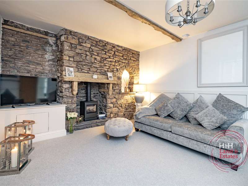 62 Stramongate, Kendal, Cumbria, LA9 4BD — H & H Land Estates