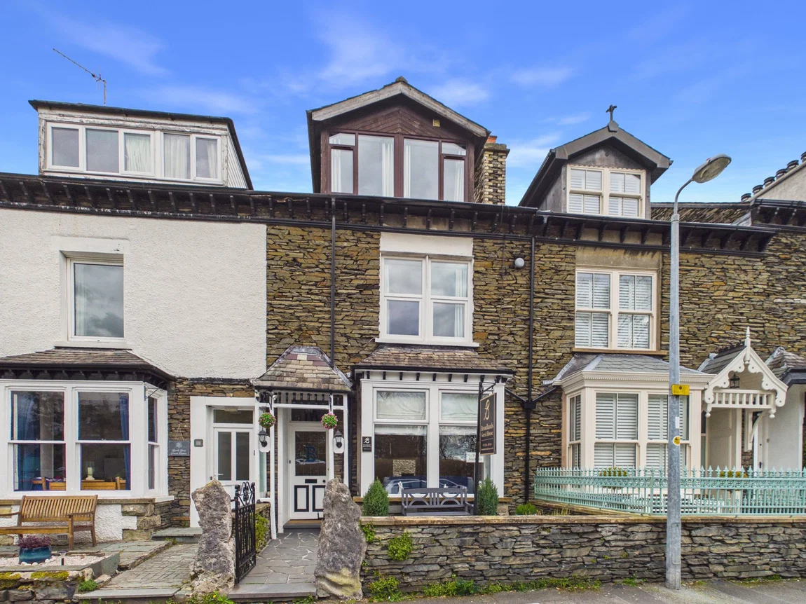 Broadlands Guest House, 19 Broad Street, Windermere, Cumbria LA23 2AB — Matthews Benjamin