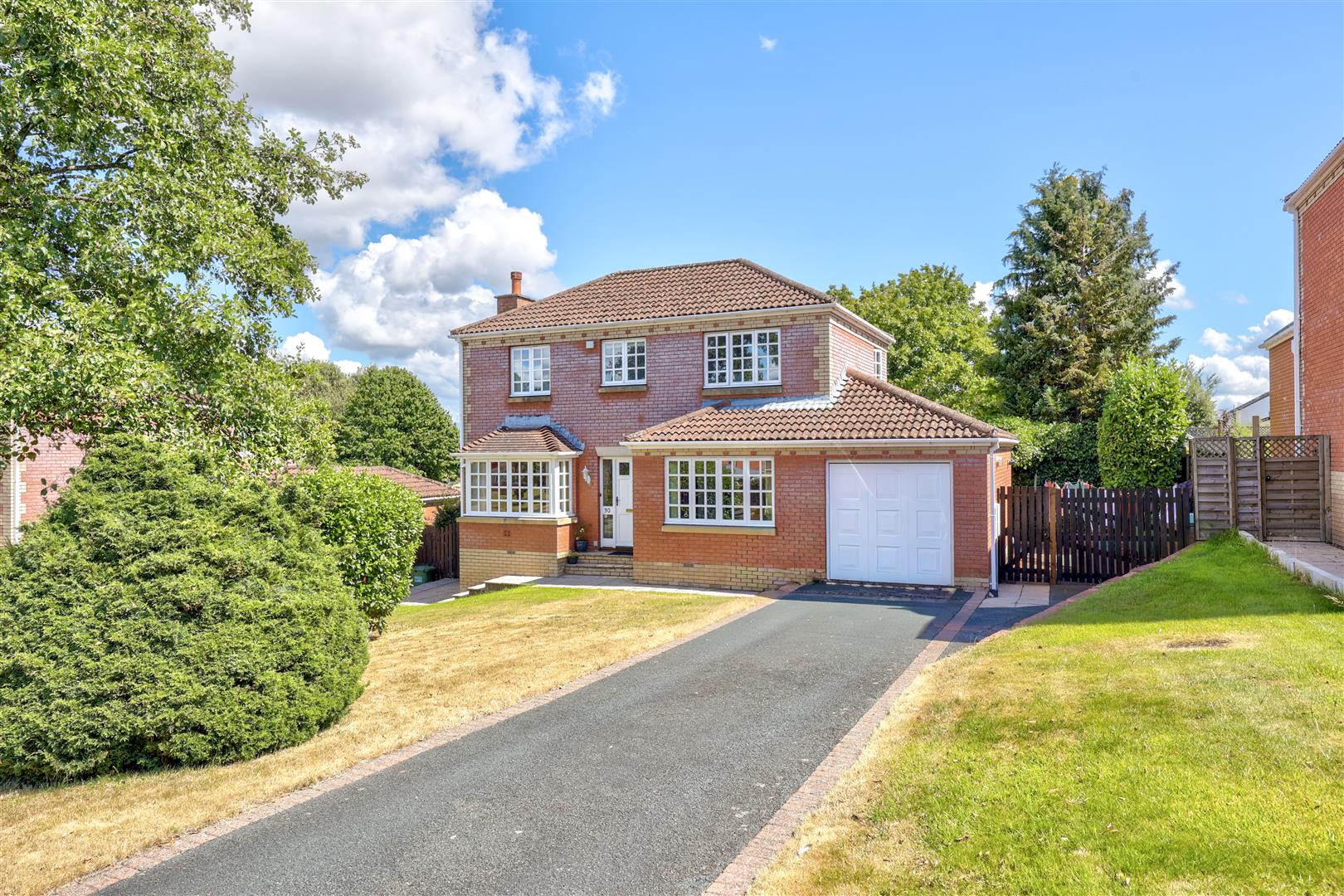 Parklands Way — Lakes Estates