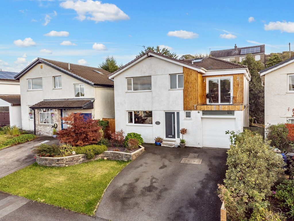 Larch Grove, Kendal, LA9 — Thomson Hayton Winkley