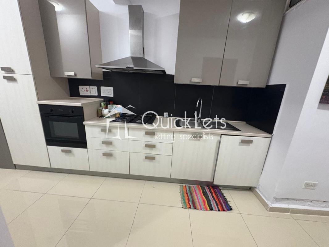 Apartments in Sliema - REF 87499 — QuickLets