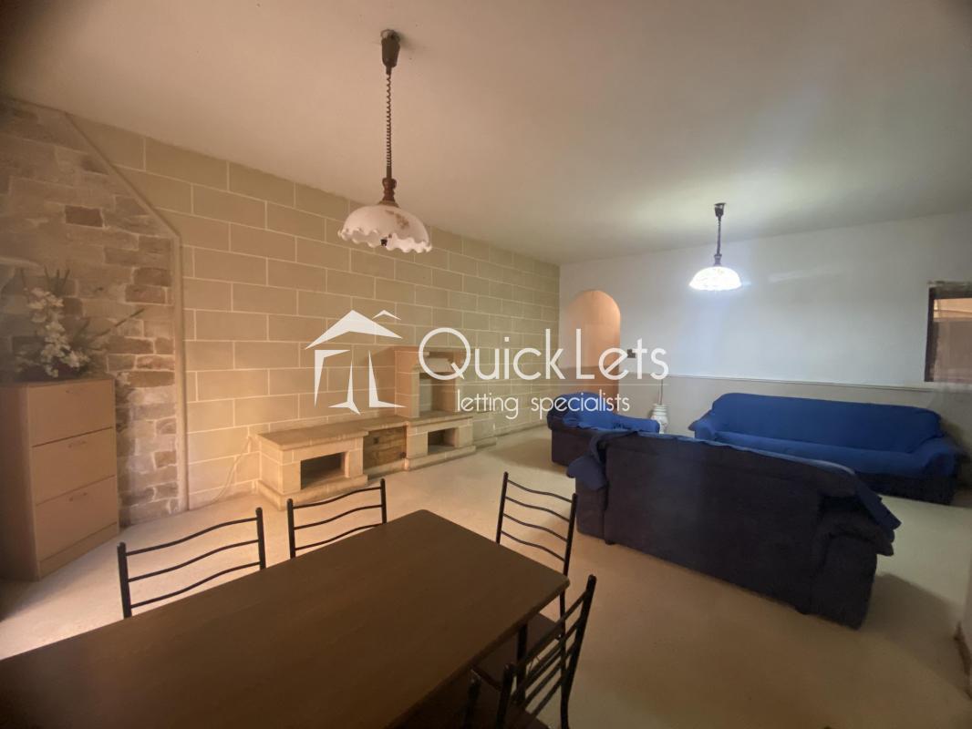 Maisonettes in Qawra - REF 80593 — QuickLets