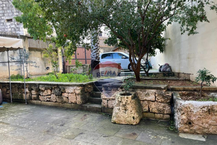 4 Bedroom Town House To Rent in Mosta — RE/MAX Luxe