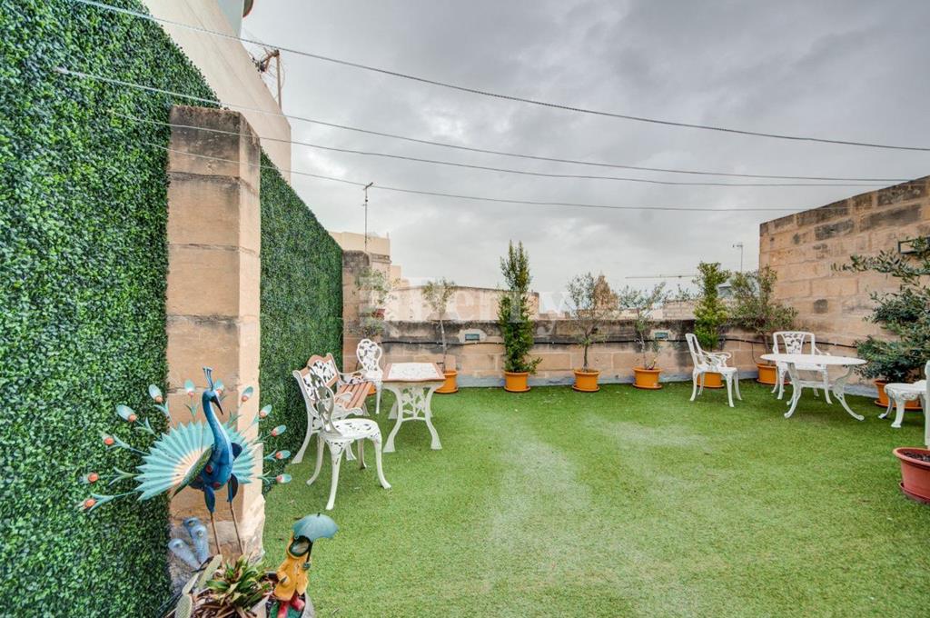 Siggiewi House of Character — Perry Estate Agents