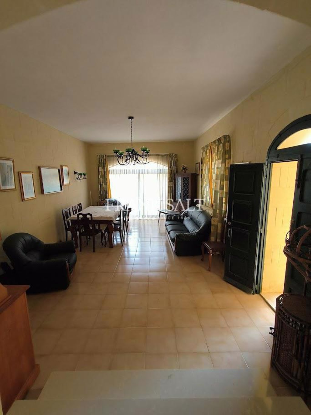 Gharb, Apartment — Frank Salt Real Estate