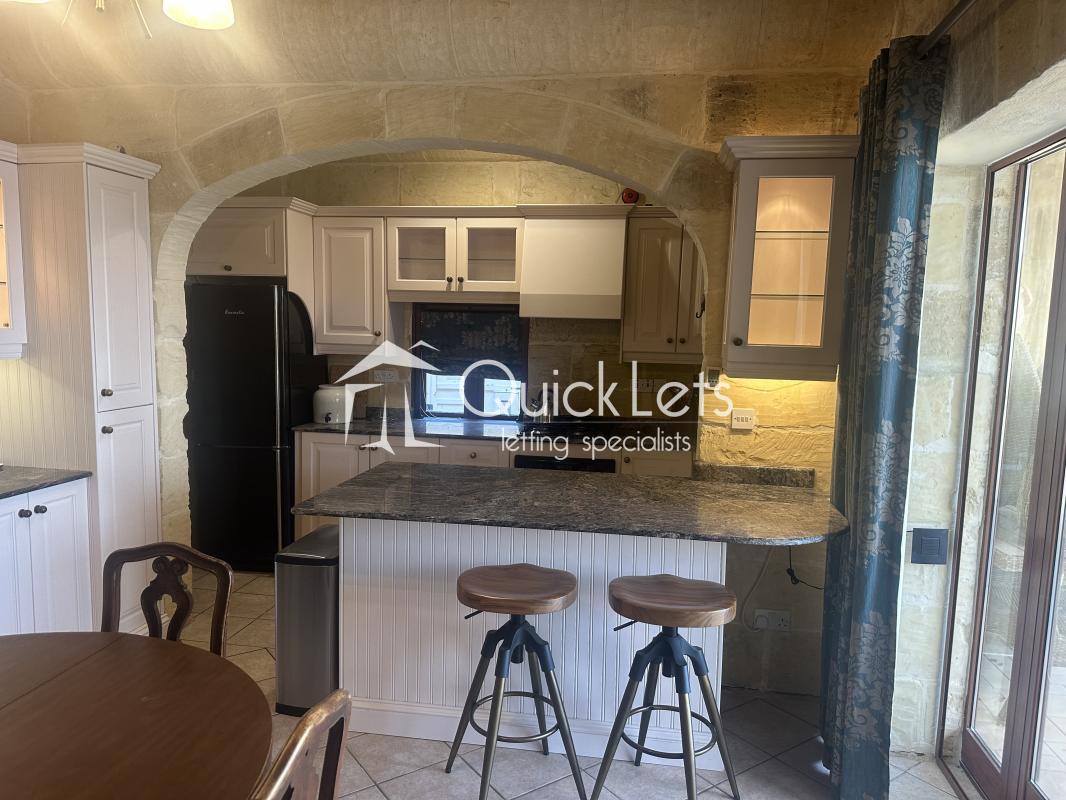 Farmhouses in Gozo - San Lawrenz - REF 80034 — QuickLets