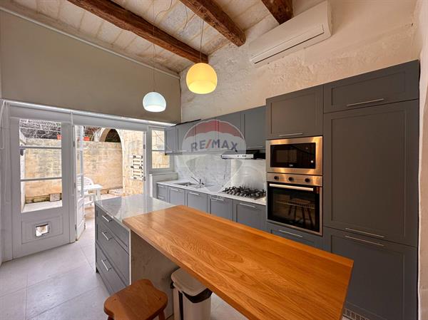 Townhouse — RE/MAX Malta