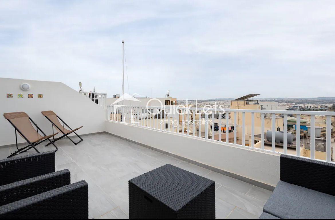 Penthouses in Hamrun - REF 82163 — QuickLets