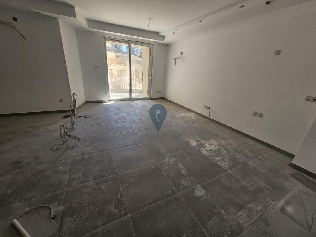 Studio Apartments in St. Julians - REF 87986 — Zanzi Homes
