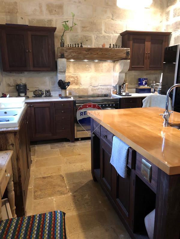 Farmhouse — RE/MAX Malta