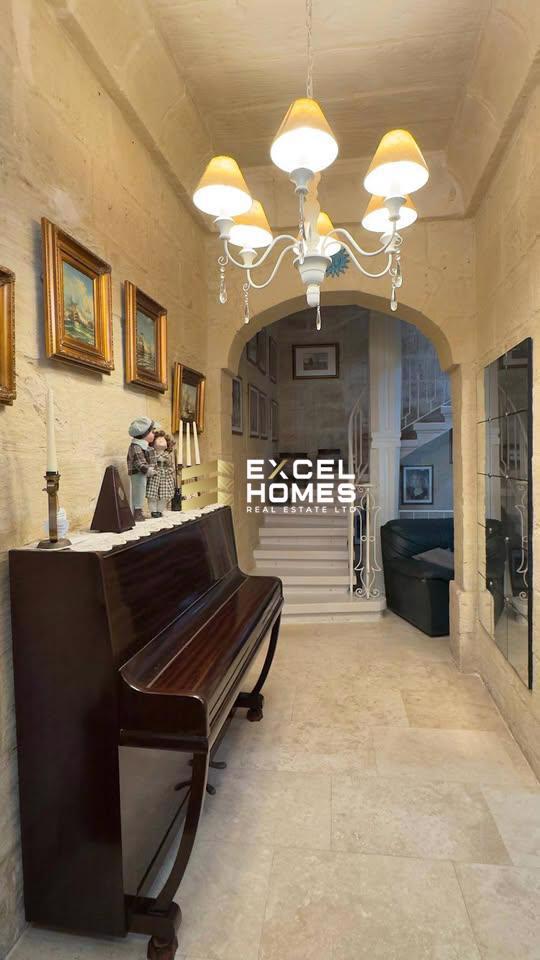Character House — Excel Homes Real Estate