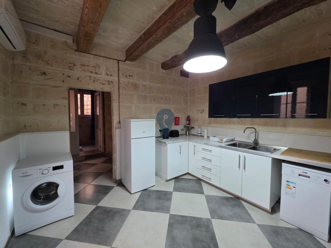 Apartment in Valletta - REF 85618 — Zanzi Homes