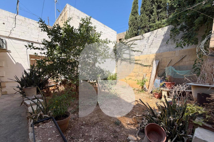 9 Bedroom House of Character For Sale in Gharghur — Prestige