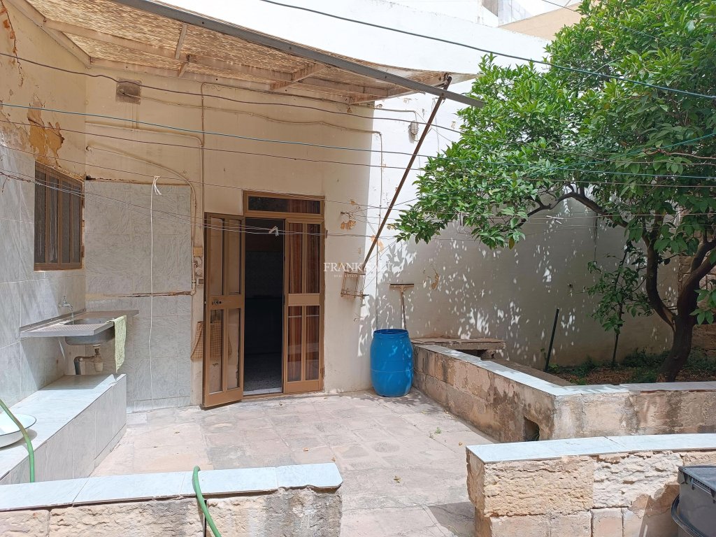 Qormi, Townhouse — Frank Salt Real Estate