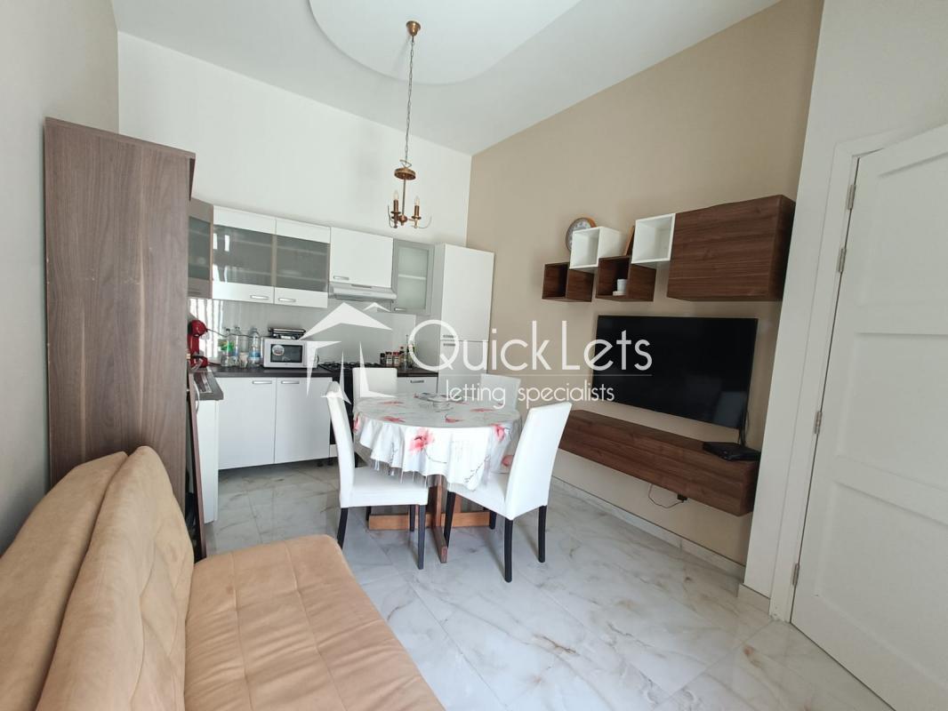 Rooms in Paola - REF 80799 — QuickLets