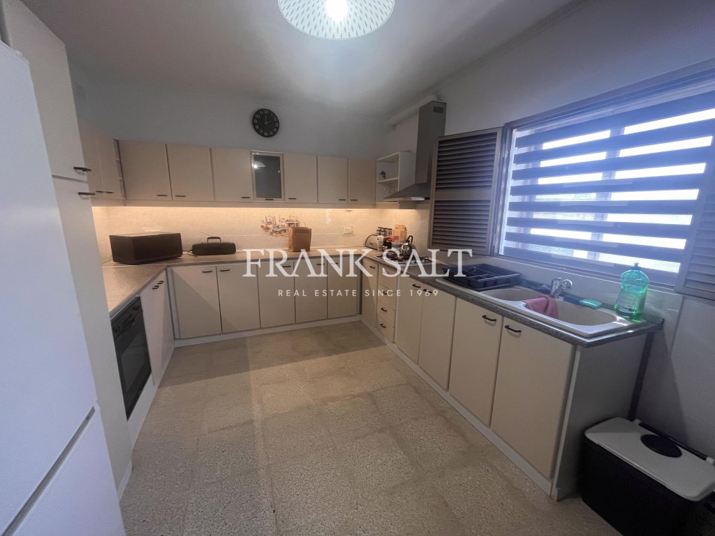 Paola, Apartment — Frank Salt Real Estate