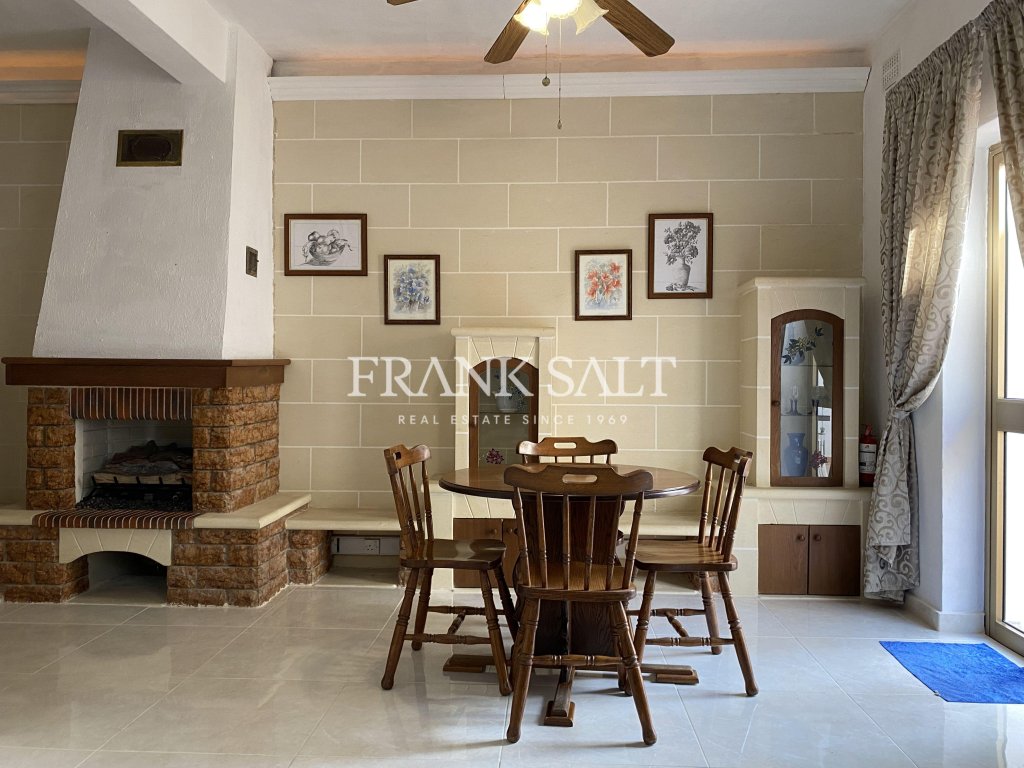 Pembroke, Duplex Maisonette — Frank Salt Real Estate