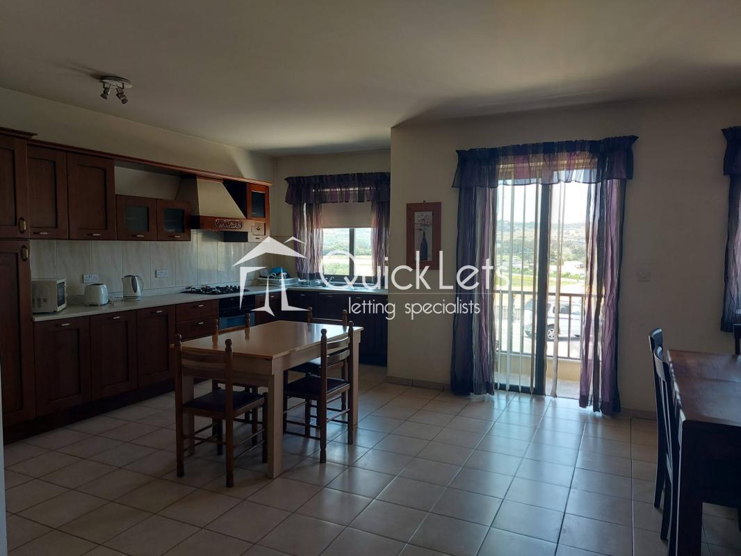 Apartments in Salina - REF 88588 — QuickLets