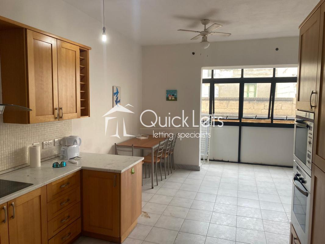 Apartments in Sliema - REF 86989 — QuickLets