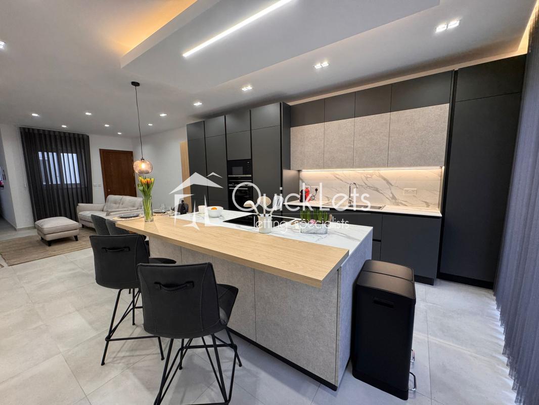 Penthouses in Siggiewi - REF 88657 — QuickLets