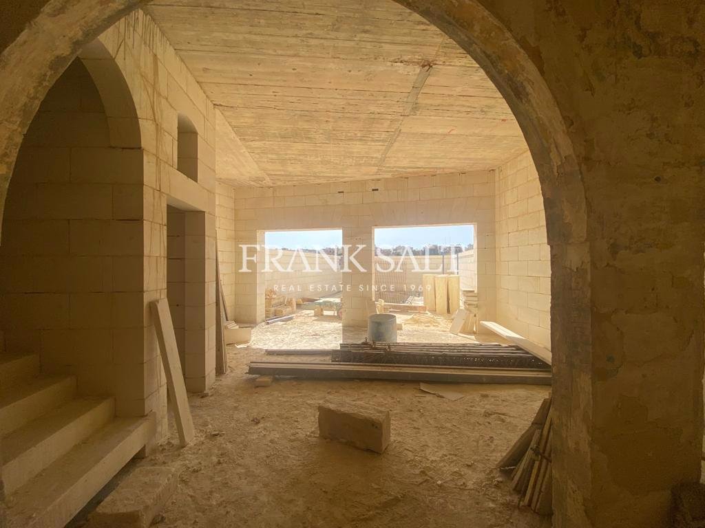 Xaghra, House of Character — Frank Salt Real Estate