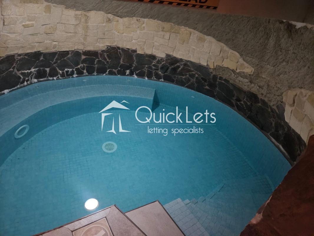 House of Character in Gozo - Gharb - REF 80986 — QuickLets