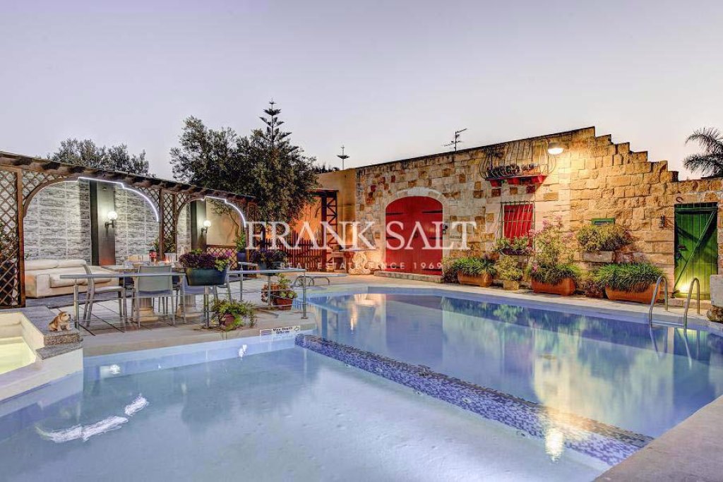 Tal-Ibrag, Villa — Frank Salt Real Estate