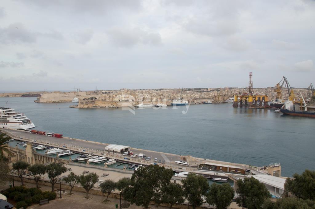 Floriana Apartment — Perry Estate Agents