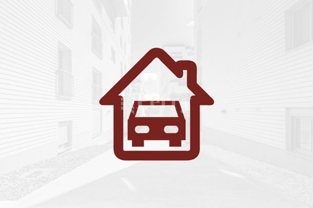 Birkirkara Garage — Perry Estate Agents
