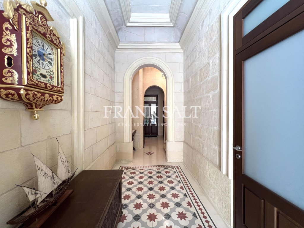 Senglea, Townhouse — Frank Salt Real Estate