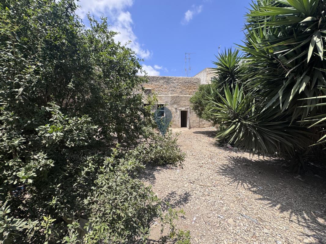 Townhouses in Zebbug - REF 89872 — Zanzi Homes