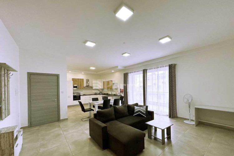 4 Bedroom Apartment To Rent in Balzan — Perry Ltd