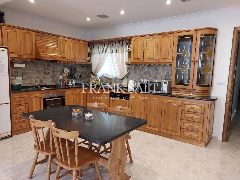 Marsascala, Elevated Maisonette — Frank Salt Real Estate