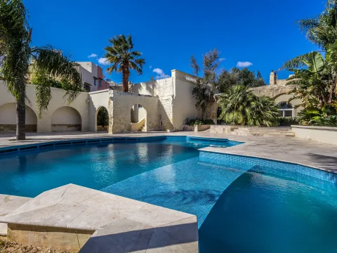 4 bed Selection in Best — Malta Sotheby's International Realty