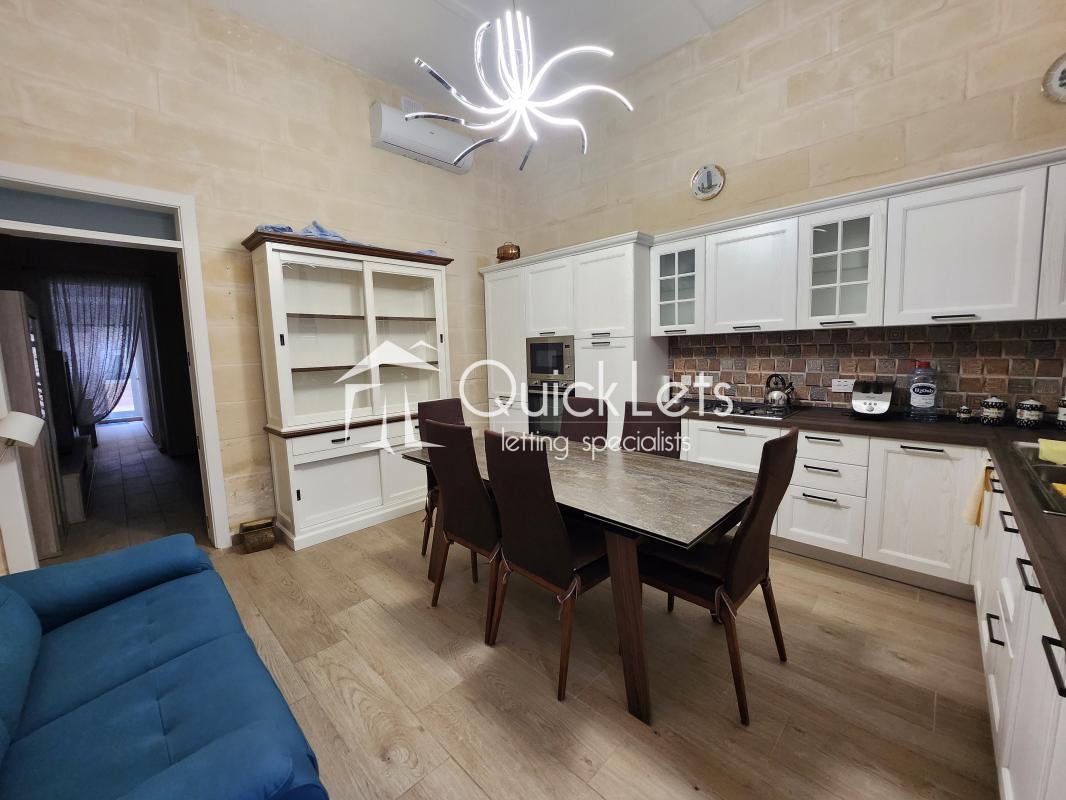 Maisonettes in Sliema - REF 79567 — QuickLets