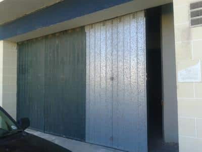 180 sqm street level warehouse with office space for 4/6 persons + toilet in Hamrun — Simon Mamo Real Estate