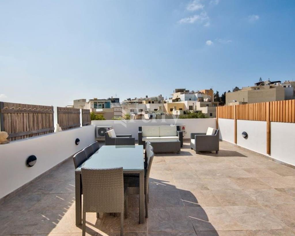 Madliena Maisonette — Perry Estate Agents