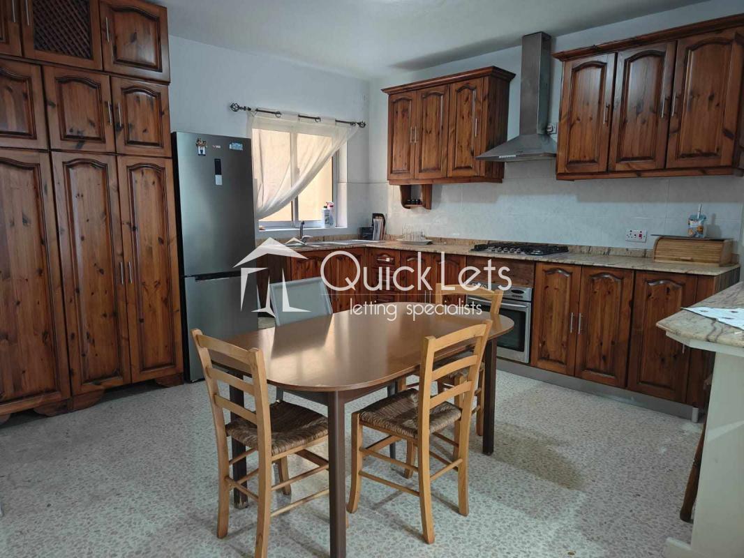Apartments in Marsaskala - REF 82995 — QuickLets