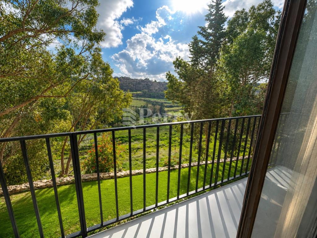 Wardija Farmhouse — Perry Estate Agents
