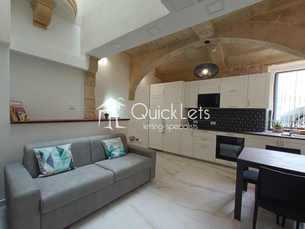 House of Character in Mosta - REF 79683 — QuickLets