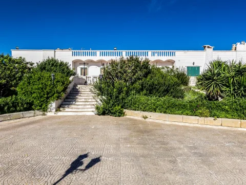 Villa in Dingli — Malta Sotheby's International Realty