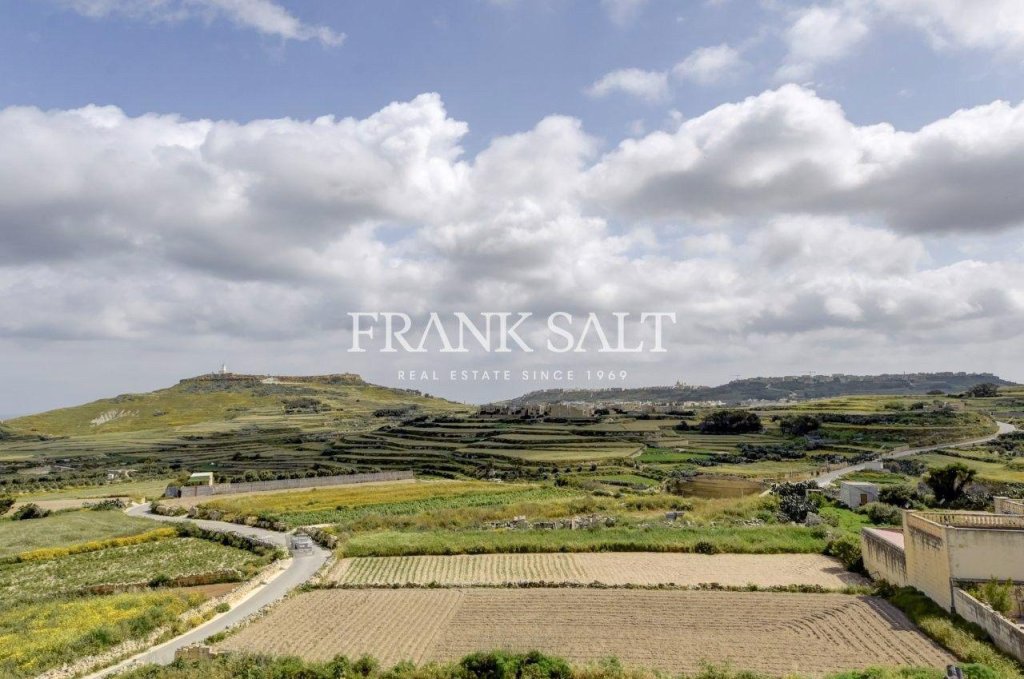 Gharb, Villa — Frank Salt Real Estate
