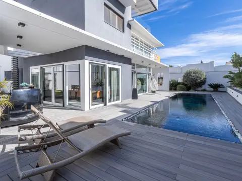 6 bed Villa in Madliena — Malta Sotheby's International Realty