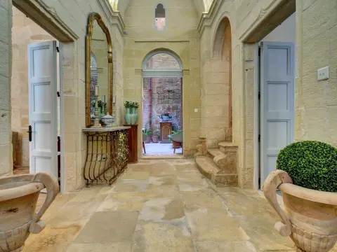 5 bed Palazzo in Vittoriosa — Malta Sotheby's International Realty